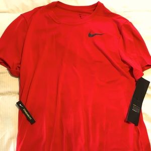 Nike Dri—Fit shirt